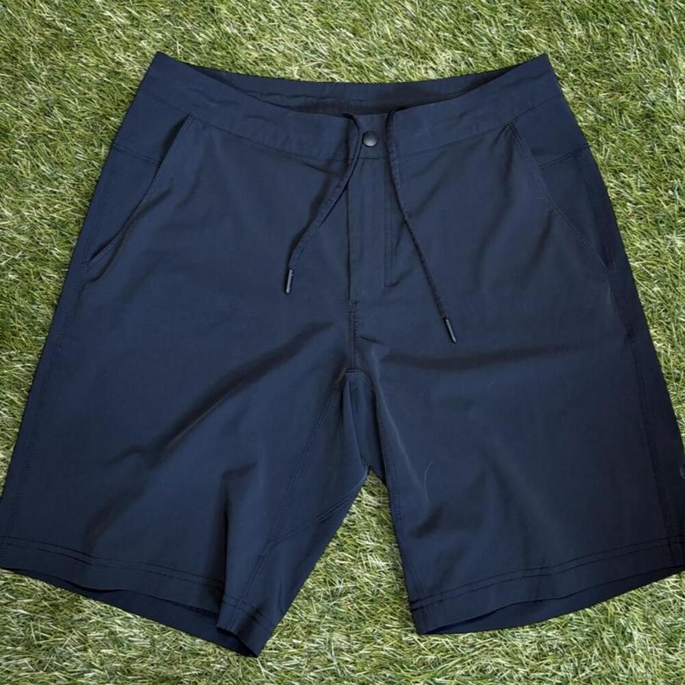 Lululemon Men's Black and Navy Shorts